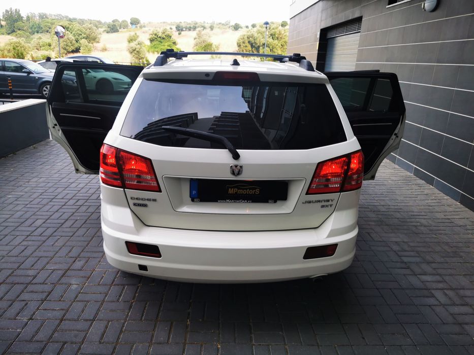 Dodge Journey 2.0  Crd  (7 Lugares)