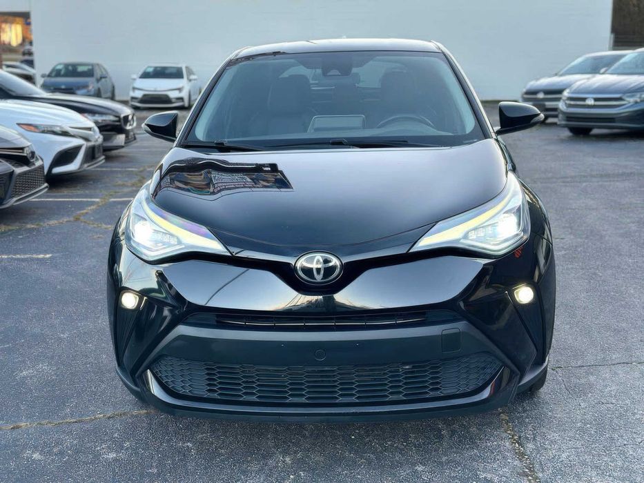 Toyota C-HR      2022