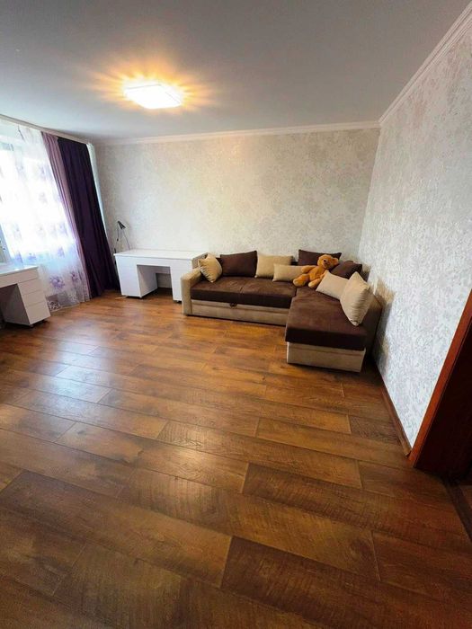 Продам 5-к квартиру, Хортицкий мкрн, пр. Юбилейный 14