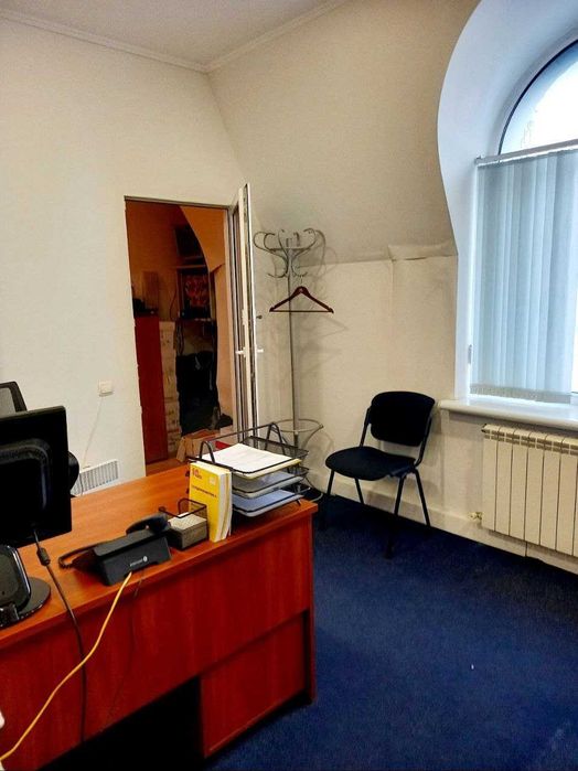 Ярославів Вал 21-Г  Центр Золоті Ворота Простора (229 кв м)