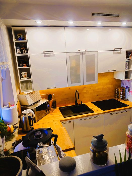 Klimatyczne 3 pokoje (64m²) + wielki balkon 12m², 2 miejsca, komórka!