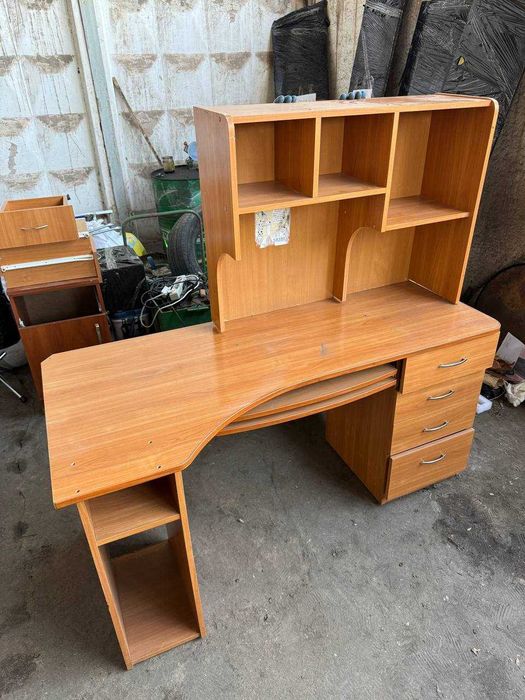 Продам стол столы офисные мебель офисная