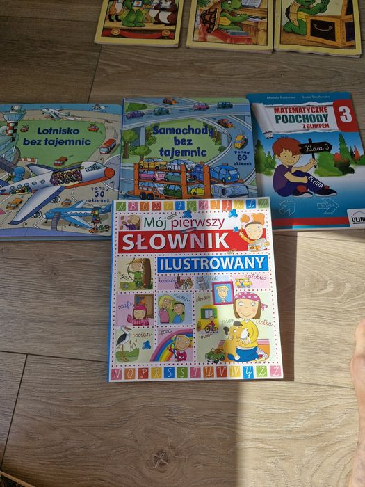 Książeczki z okienkami lotnisko bez tajemnic, samochody bez tajemnic