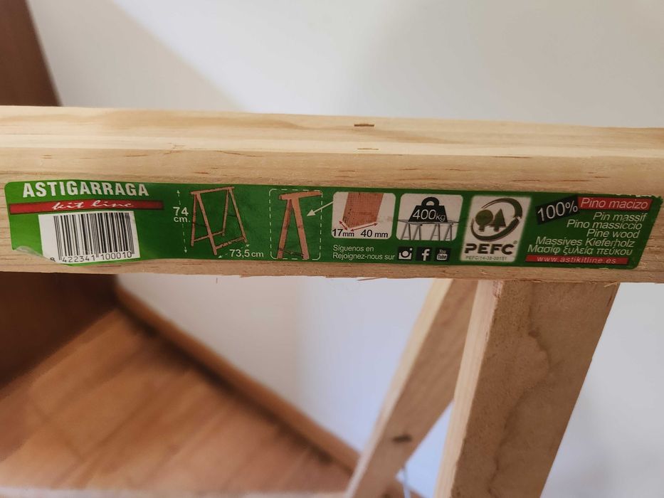 Secretaria de cavalete