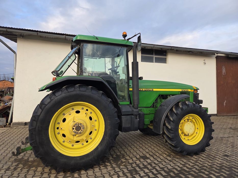 8200 джон дір john deere