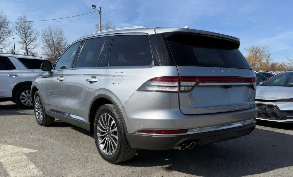 Lincoln Aviator      2020