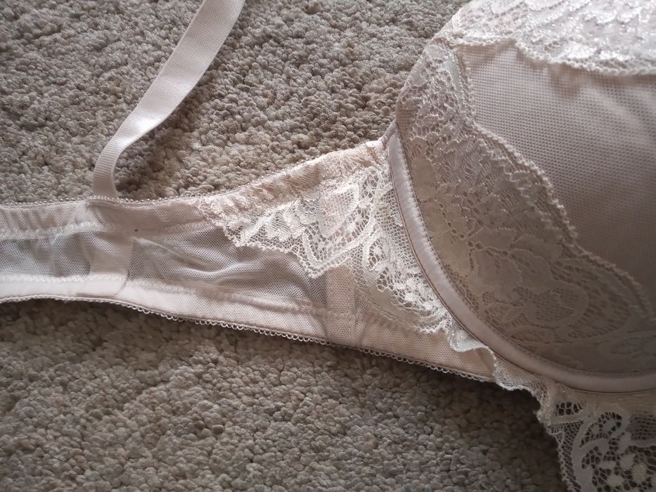 Biustonosz 85C beżowy