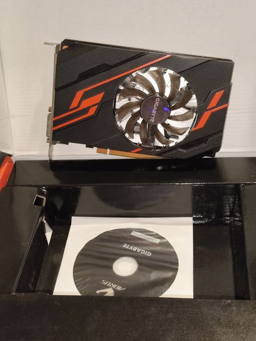 Комплектуючі для ПК — GTX 1030, i7-3770, 8 ГБ DDR3 та інше