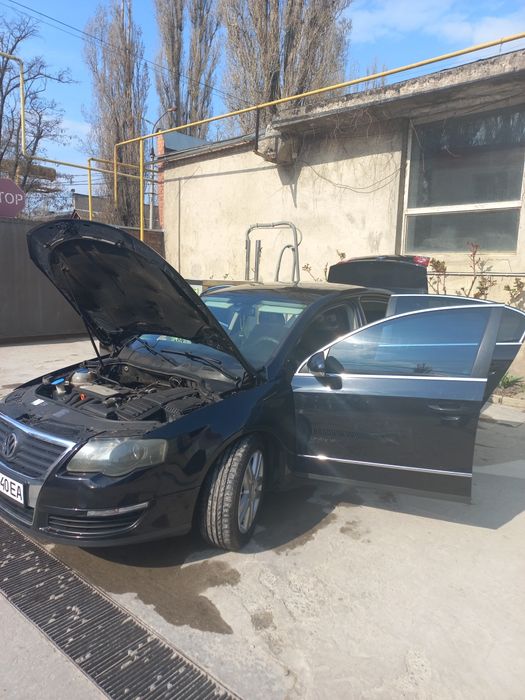 Авто  PASSAT B6  2.0 fsi