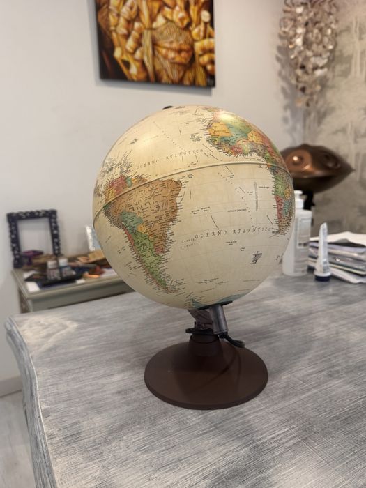 Globo lâmpada decorativo com lupa