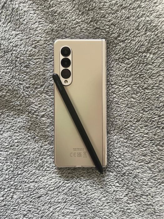 Samsung Galaxy Z Fold3 + Rysik