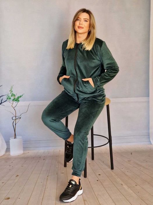 Жіночий велюровий спортивний костюм, багато кольорів, розміри: 44-68