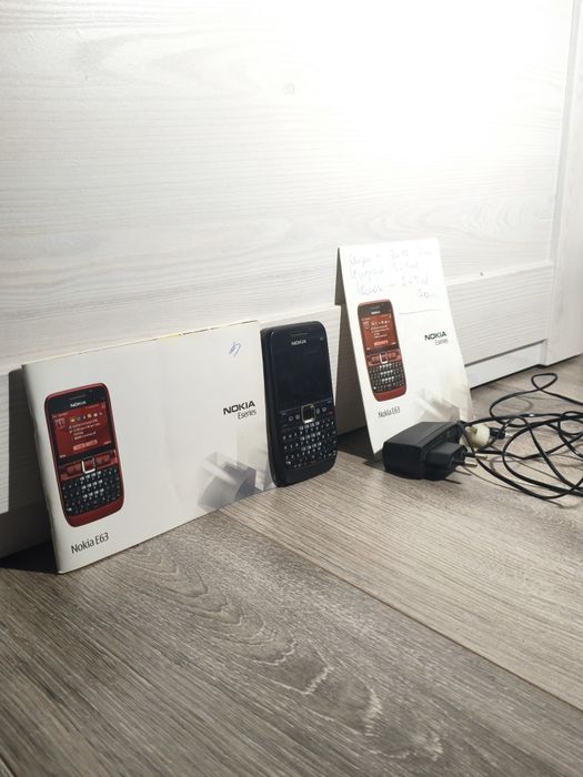 Klasyczna Nokia E63 qwerty sprawna brak blokad ładowarka