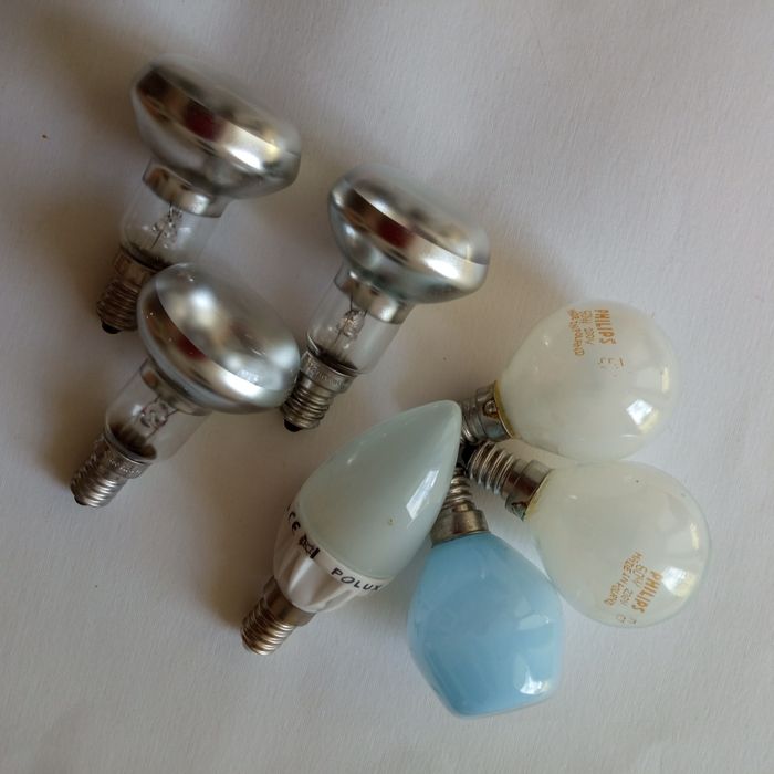 Żarówki tradycyjne reflektor, żarowe oraz Led świeca- 7 szt.