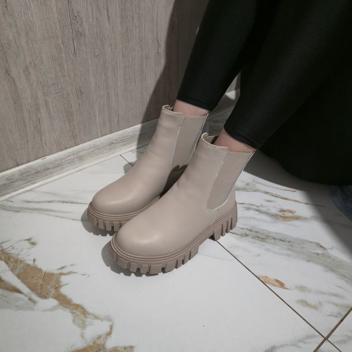 Шкіра зимові жіночі челсі бежеві 37 38 39 40 41