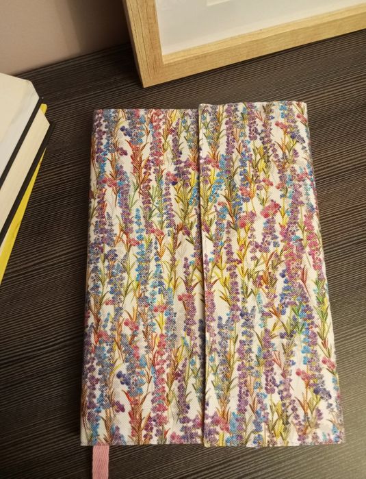 Otulacz na książki. Etui. Okładka.