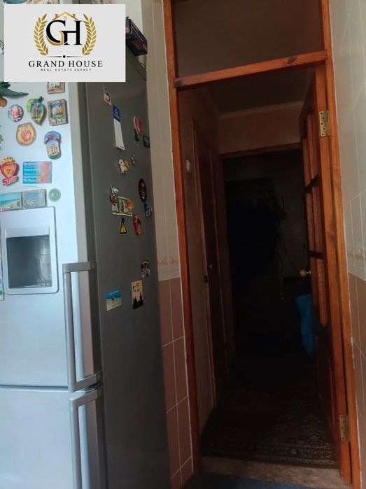 Продам двокімнатну квартиру район Типографія.