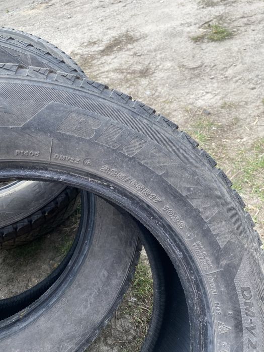 Продам шини 225/65/17 ,600 грн-шт