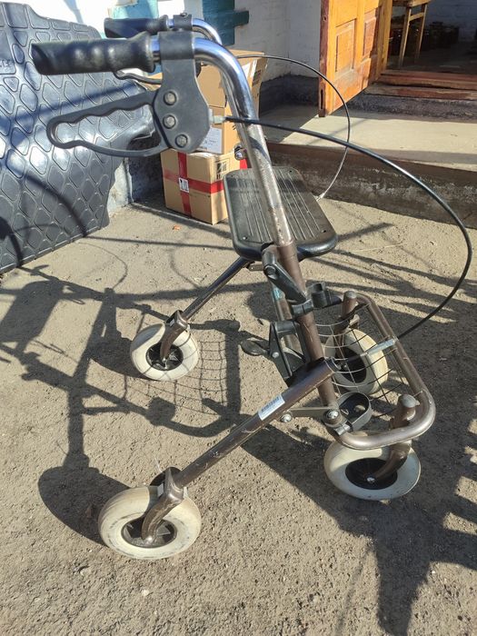 Роллатор, ходунки