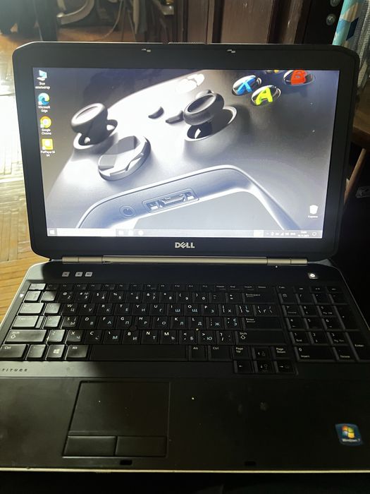ноутбук Dell Latitude E5520