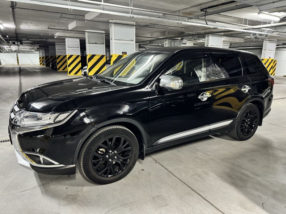 Mitsubishi Outlander 3