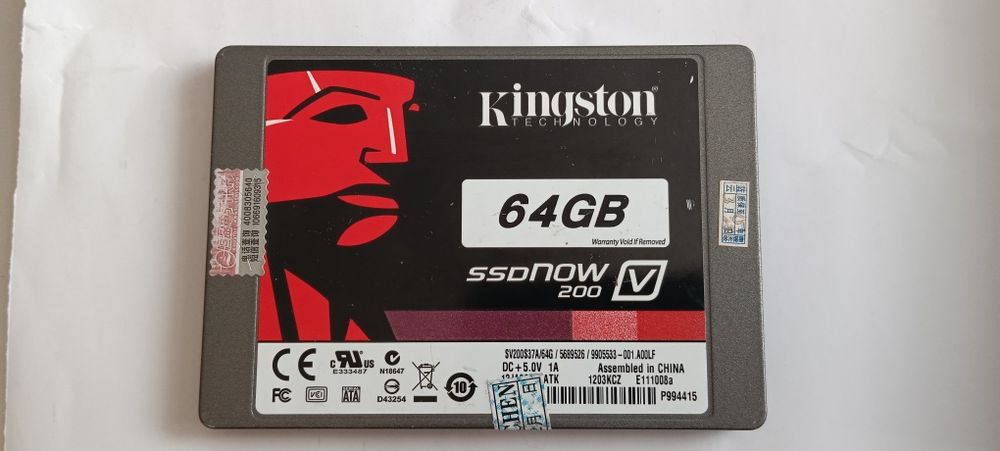 Szybki dysk 64 GB Kingston SSD 2,5 cala. SATA III/USB. Konsola, laptop