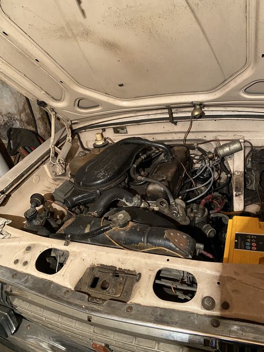 Автомобіль Волга - 24