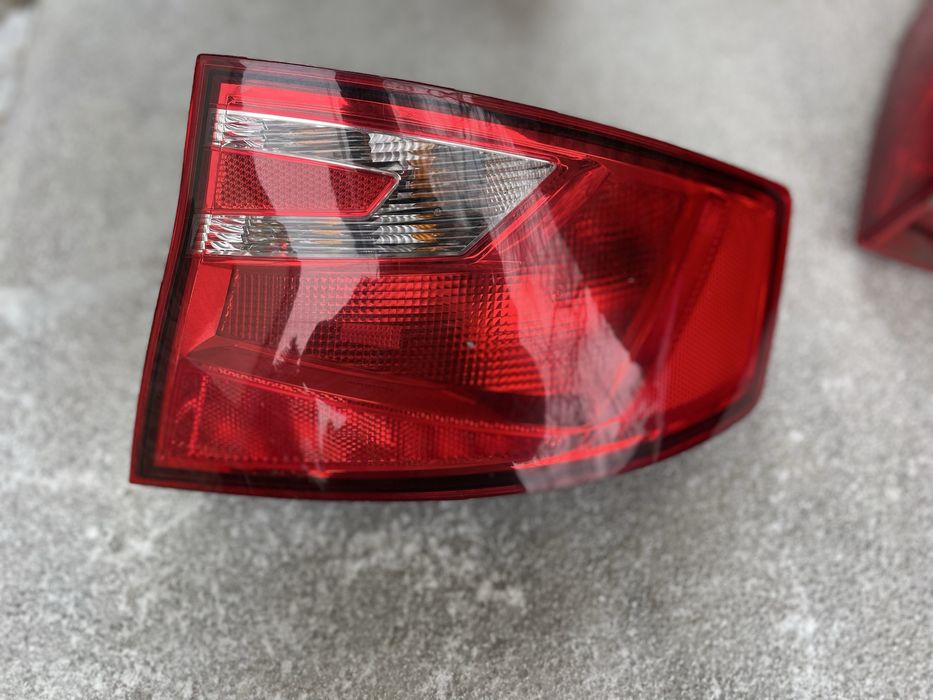 правий ліхтар SEAT TOLEDO IV оригінал