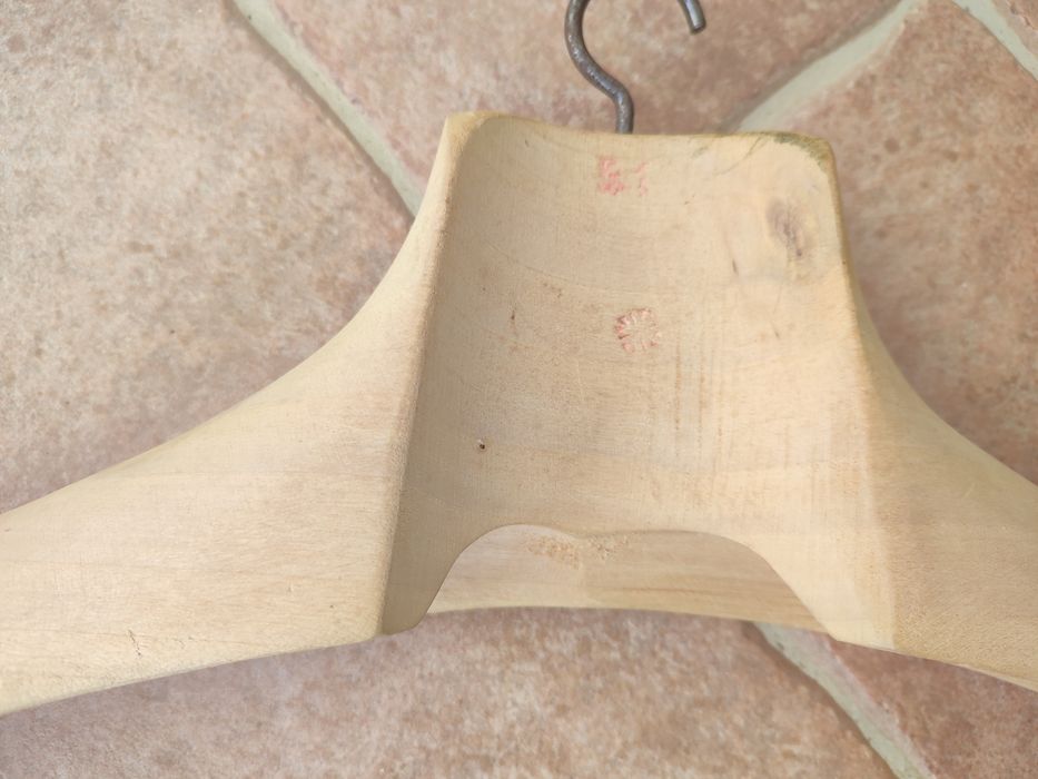 Cabide/ cruzeta em madeira