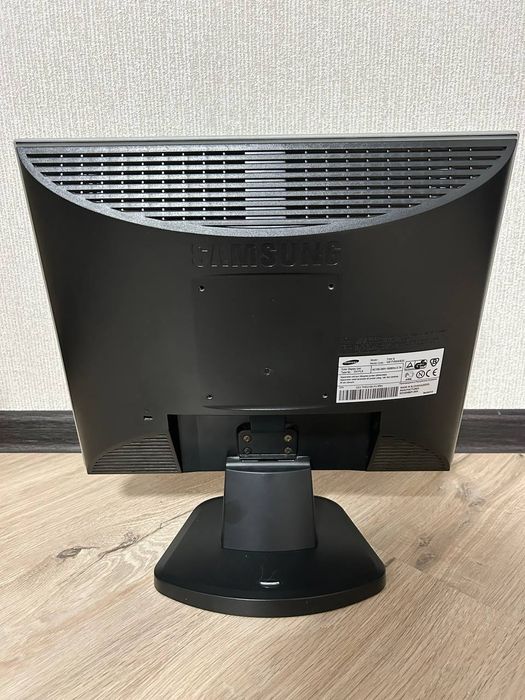 Монітор SAMSUNG  SyncMaster 710v