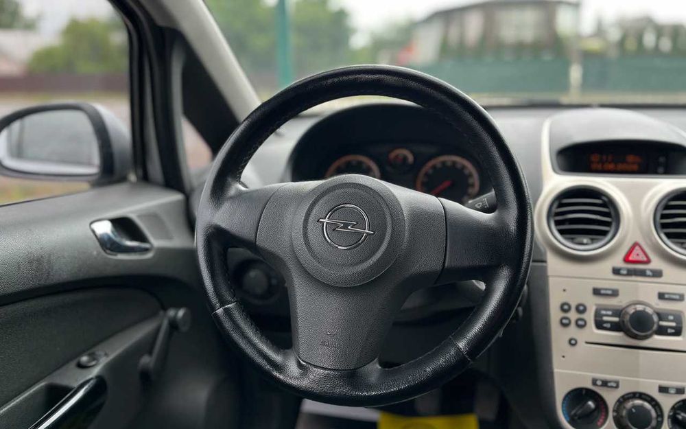 Opel Corsa 2009 року