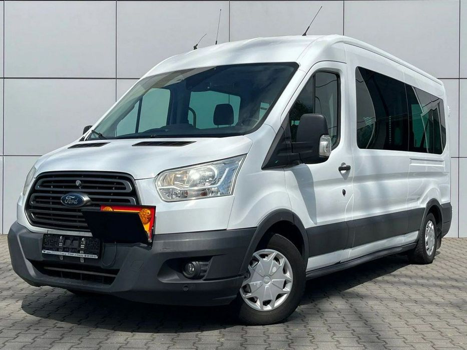 Ford Transit 6 Osobowy | Winda | Webasto | Kamera | Parktronic |