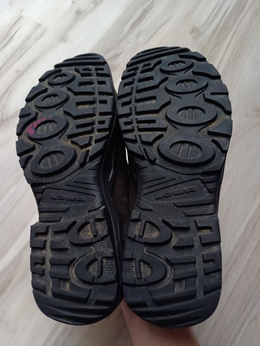 Buty trekkingowe górskie wodoodporne LOWA Gore-Tex rozmiar 42,5
