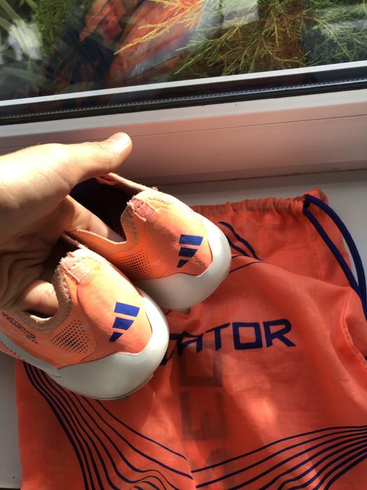 Buty piłkarskie korki lanki adidas predator coral blaze z workiem rozmiar 42  2/3