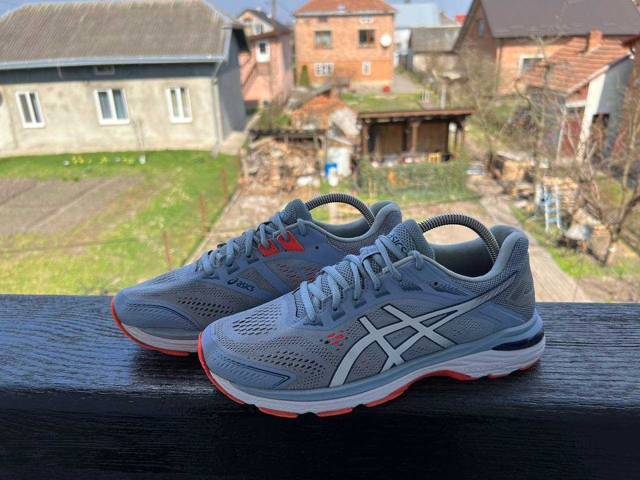 Кросівки ASICS GT-2000