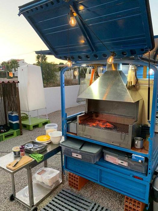 VENDO NEGOCIO, VIATURA PARA VENDA DE BIFANAS PREGOS E GRELHADOS