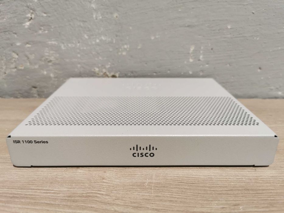 Маршрутизатор Cisco 1101-4P(C1101-4P) нал/безнал