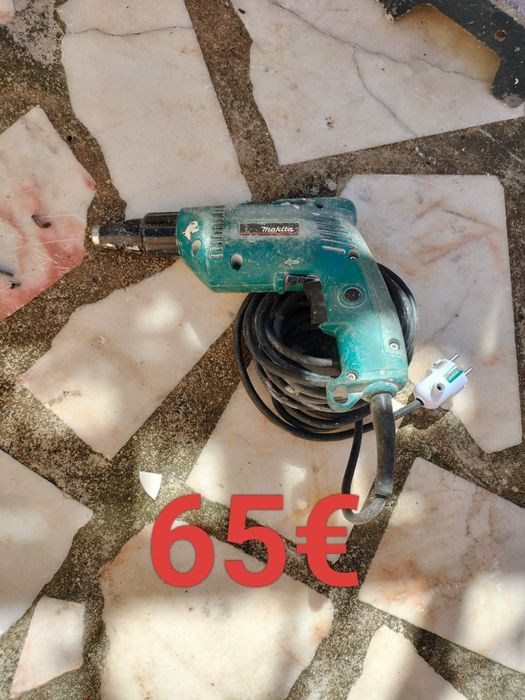 Aparafusadora para placas Gesso MAKITA