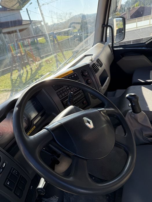 Renault kerax com ampiroll e grua