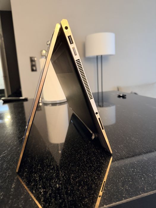 hp spectre i7 有機EL Bang&Olufsen hp spectre i7 有機EL Bang&Olufsen Convertible laptop: HP Spectre