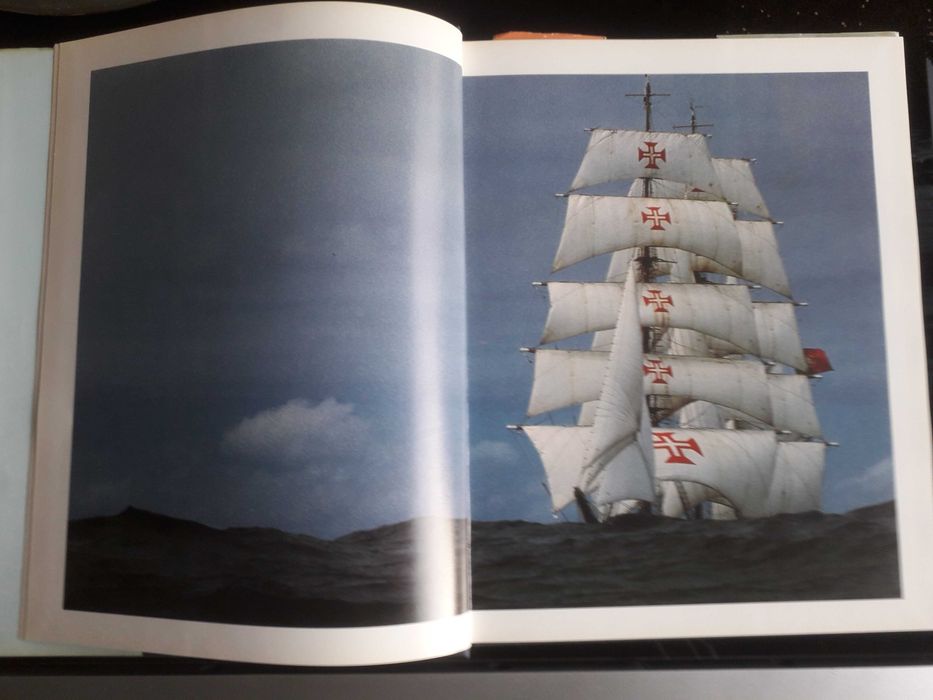 Livros "Navio escola Sagres" e "Portugal and the Sea"