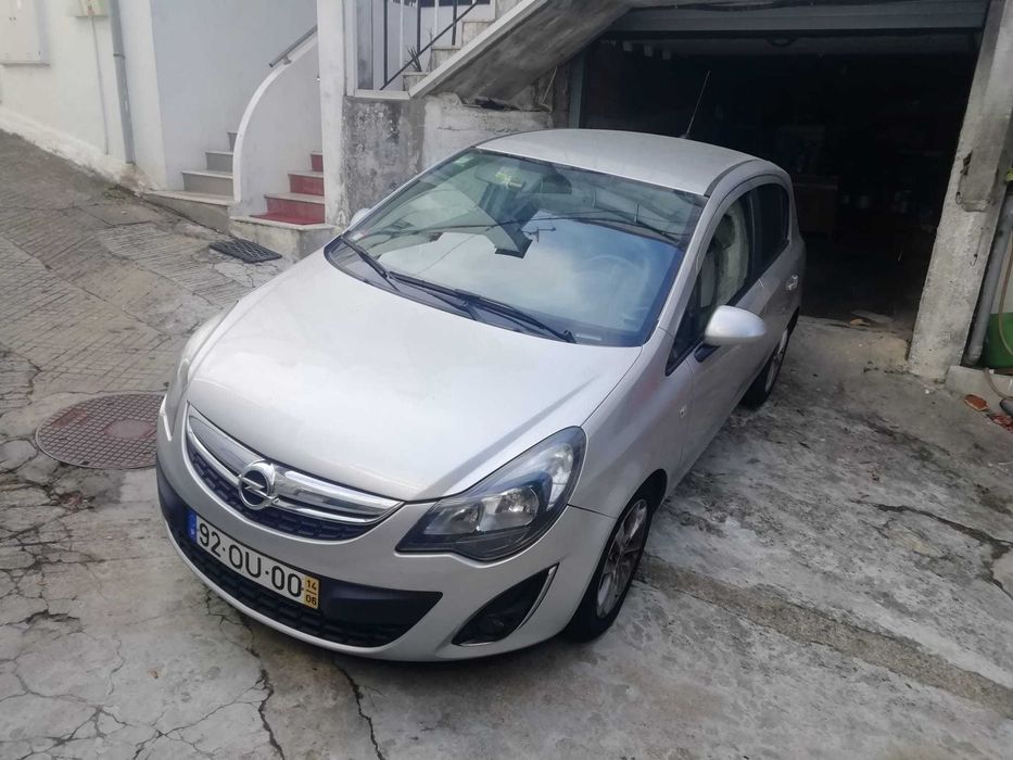 Carro económico e fiável