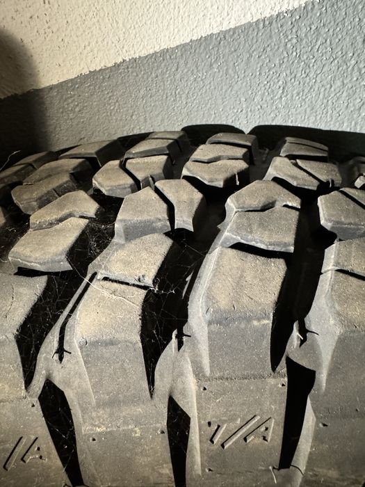 Jantes Mitsubishi Pajero 3.2 DiD e pneus BF Goodrich Mud