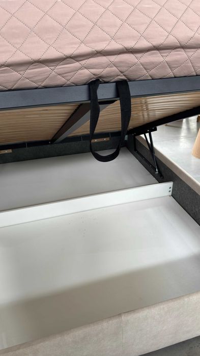 Cama de casal estofada | 1 unidade bege 160x200 cm | Artigo de showroom
