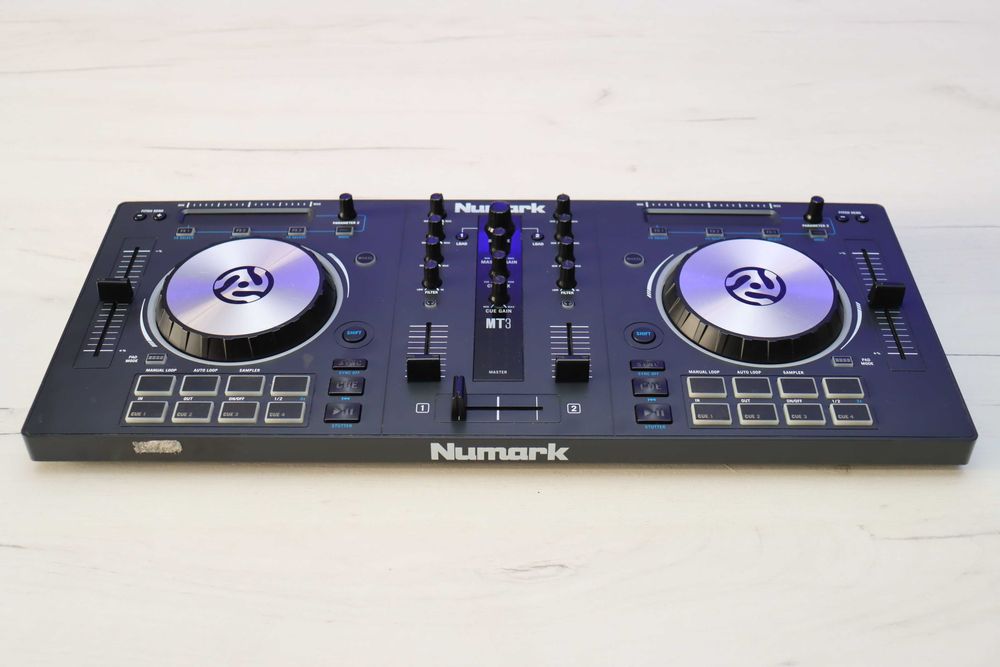Numark Mixtrack Pro 3 【中古】 Numark Mixtrack Pro 3 【中古