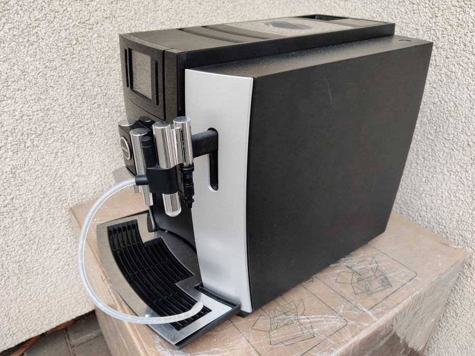 JURA E8 Type 735 Platinum з Німеччини: 14 500 грн. - Кофемашины