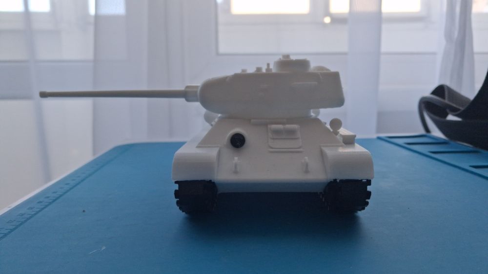 Іграшка танк Т-34-85