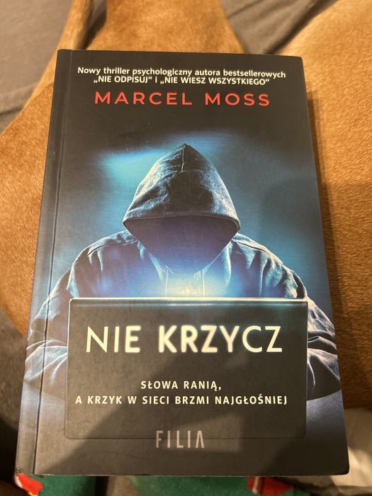 NIE KRZYCZ Marcel Moss
