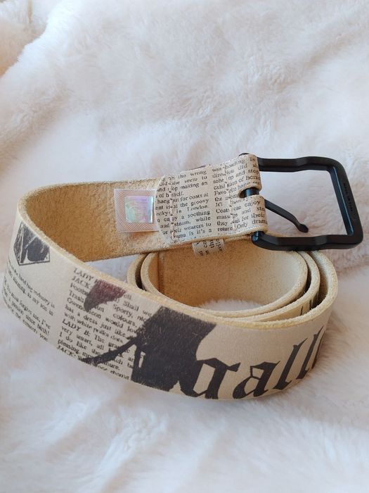 Шкіряний ремінь John Calliano(газетний принт)