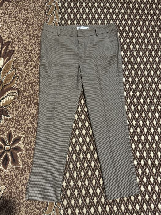 Жіночі брюки Zara